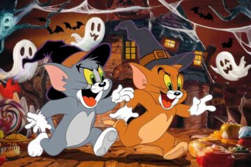 Tom and Jerry Mouse Scares House Lady GIF